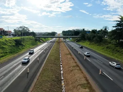 Terceira faixa é liberada temporariamente entre Mirassol e Rio Preto