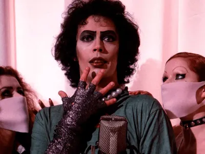 Tim Curry: relembre filmes e personagens marcantes do ator