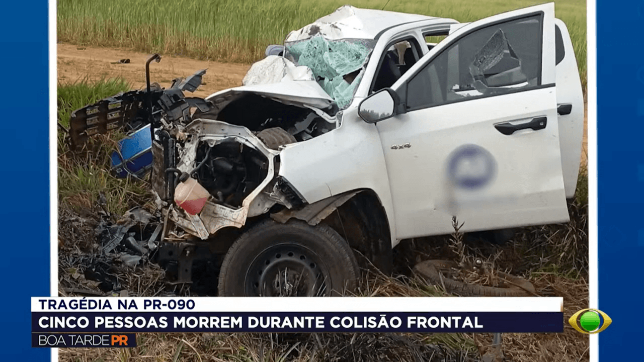Cinco mortos em colisão entre caminhonete e caminhão na PR-090 no Paraná