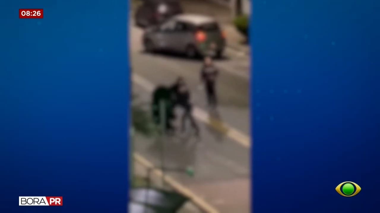 Vídeo: GM suspeito de assédio é agredido no Alto da Glória em Curitiba - QTU Questões do Universo