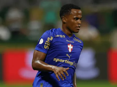 Palmeiras confirma lesão de Jhon Arias e edema de Piquerez; veja detalhes