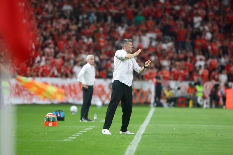 Tcnico do Inter minimiza impacto de atrasos em empate | Esportes - Imagem 2 | QTU - Notícias