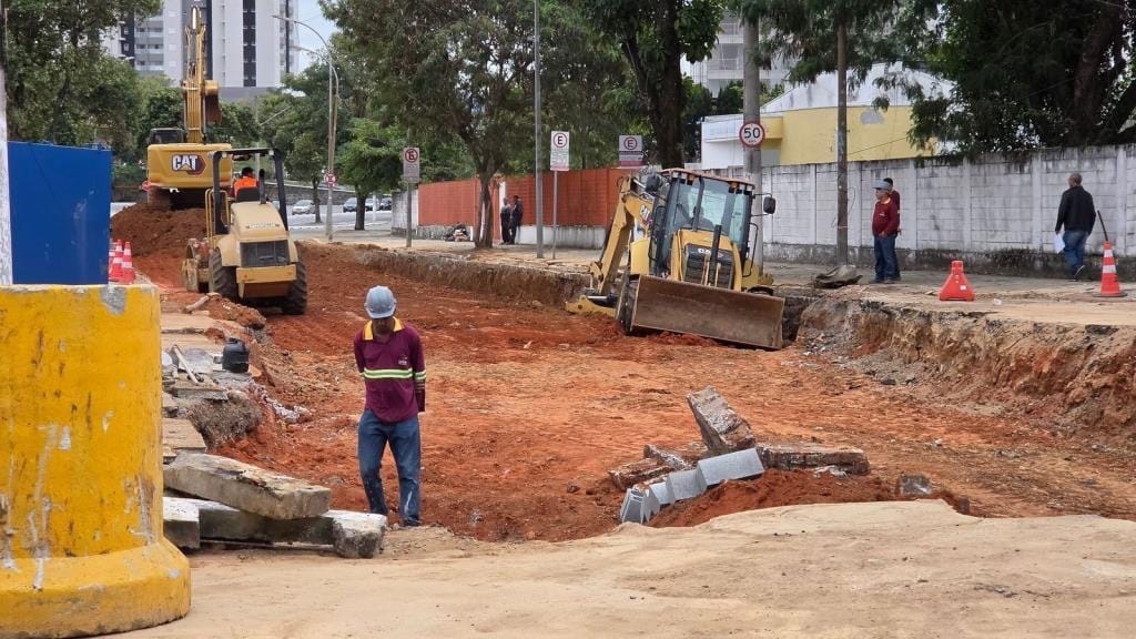 Obras da Av do Povo entram na reta final após troca de tubulação danificada - QTU Questões do Universo