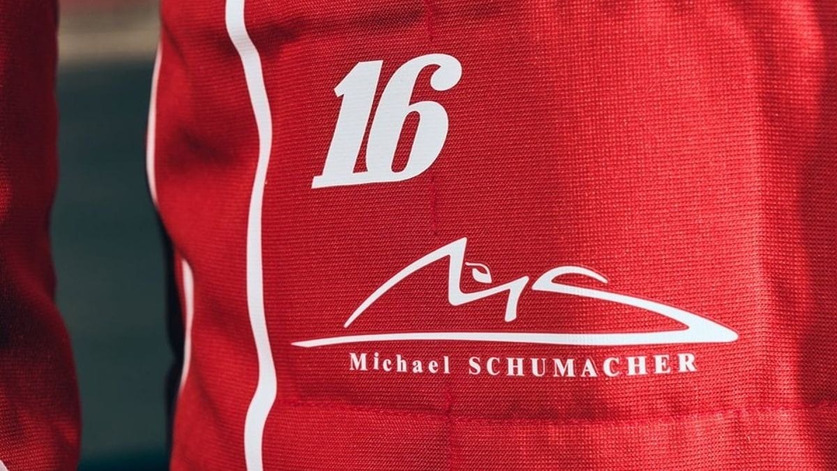 Ferrari revela macacões em homenagem a Schumacher para GP da Itália