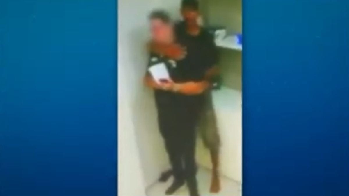Funcionários são feitos reféns por criminoso em shopping no Ceará