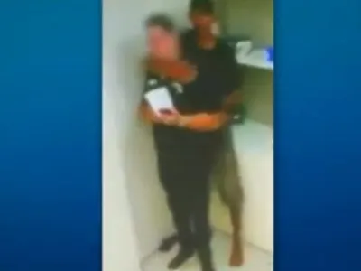 Funcionários são feitos reféns por criminoso em shopping no Ceará