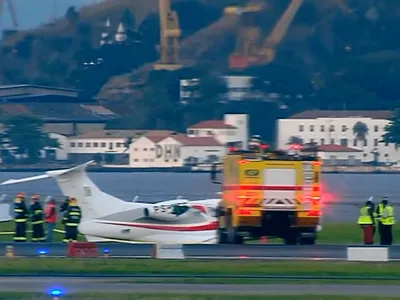 Pista do Aeroporto Santos Dumont é liberado após retirada de jatinho