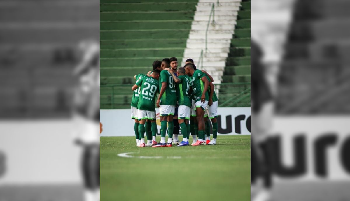 Torcida tenta invadir vestiário do Guarani após eliminação na Série C