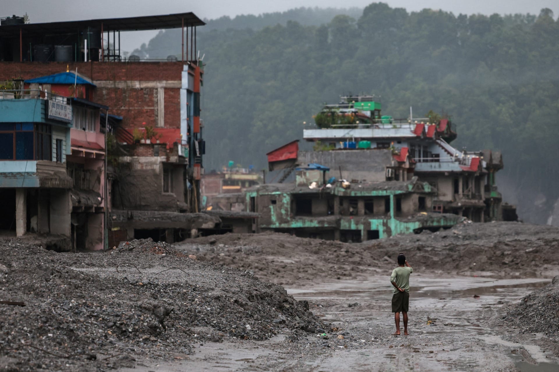 Nepal pede ajuda técnica e estima reconstrução em até US$ 5 bilhões - QTU Questões do Universo
