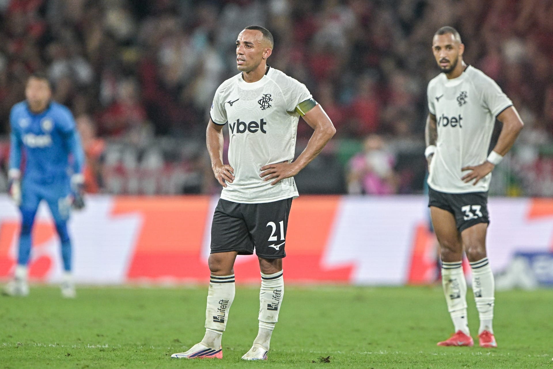 Marçal explica briga com Emerson Royal no clássico Flamengo x Botafogo - QTU Questões do Universo