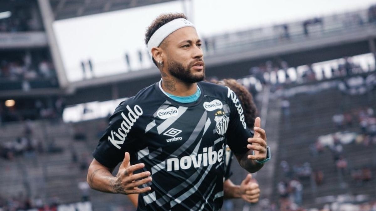 Homenagem? Neymar usa faixa ao estilo Memphis antes de clássico - QTU Questões do Universo