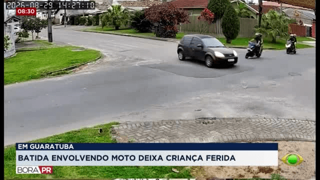 Vídeo mostra acidente em cruzamento e moradores cobram sinalização