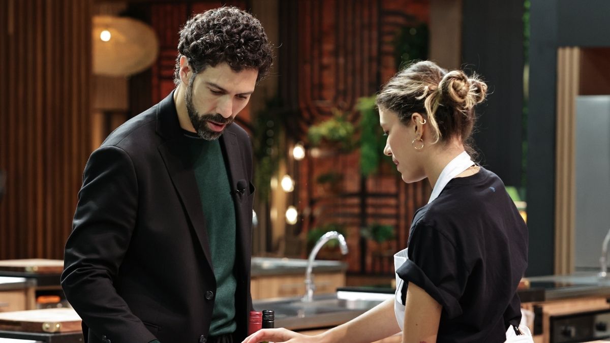 Quando Rodrigo Oliveira foi jurado do MasterChef Brasil?