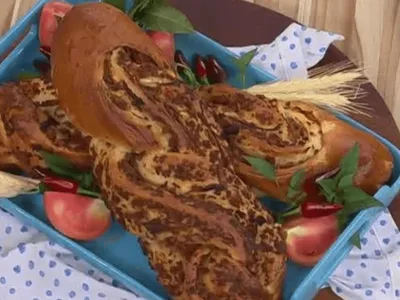 Pão trançado de calabresa do chef Bruno Hashimoto | Band Receitas