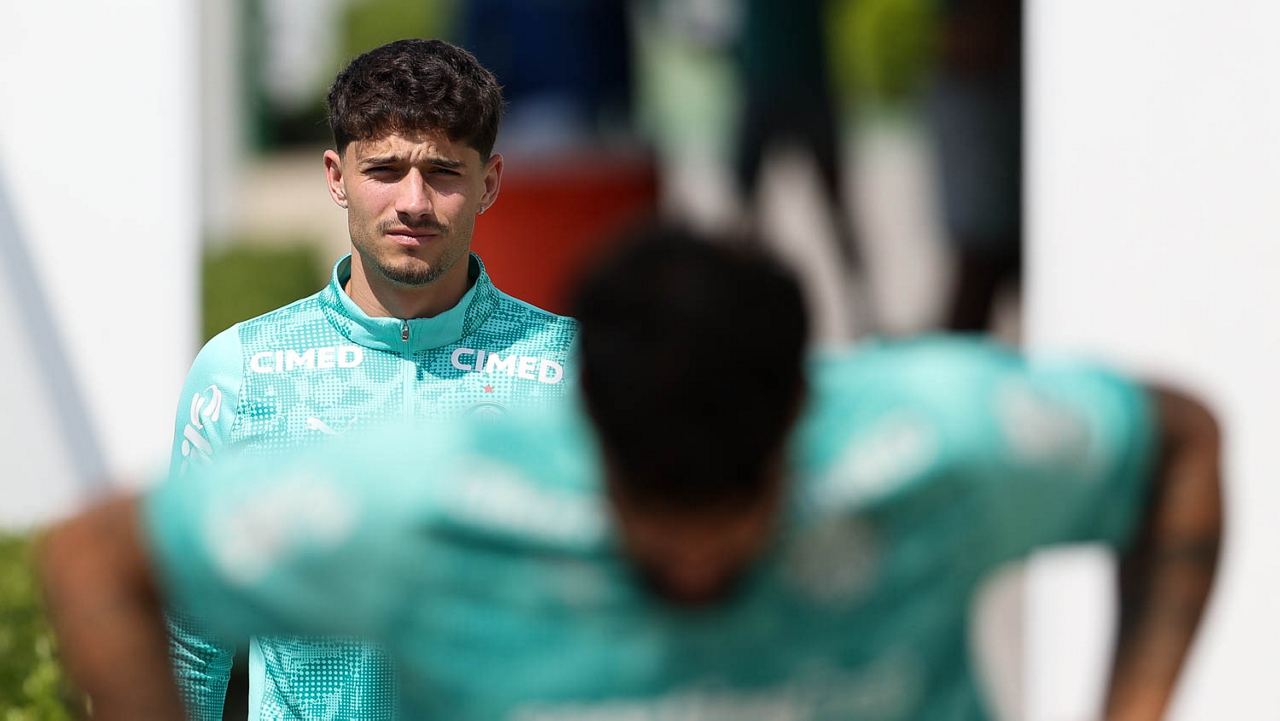 Volante do Palmeiras é convocado para a seleção do Uruguai; veja detalhes