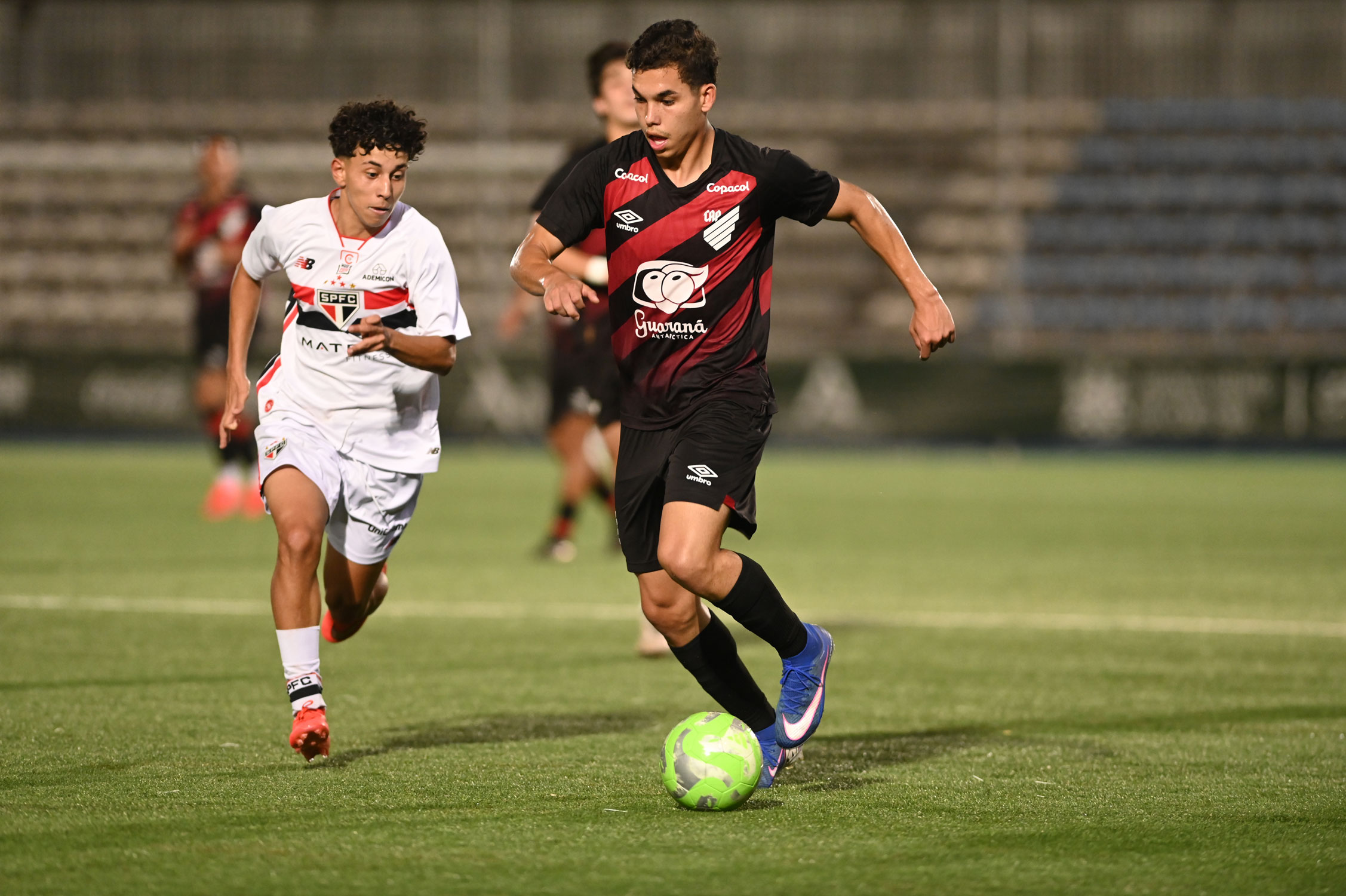 Athletico vence São Paulo e vai à final do Mundial juvenil