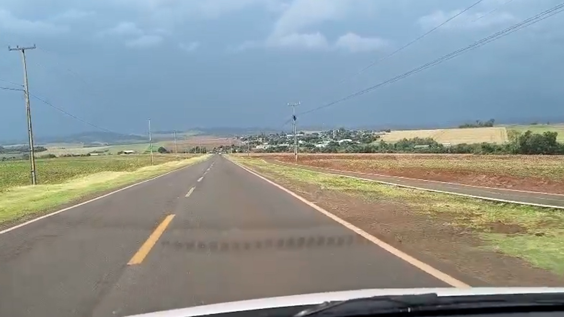 Chuva no Paraná: vento passa de 100 km/h em Umuarama