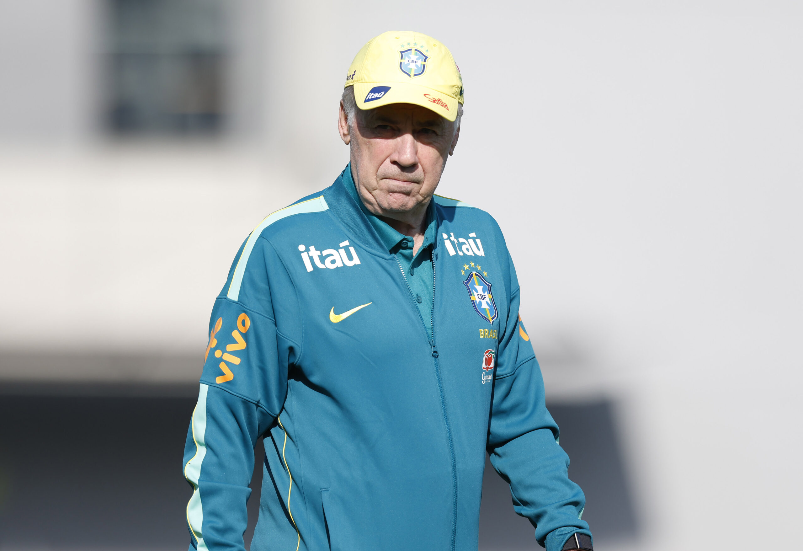 Seleção Brasileira faz primeiro treino com grupo completo; assista