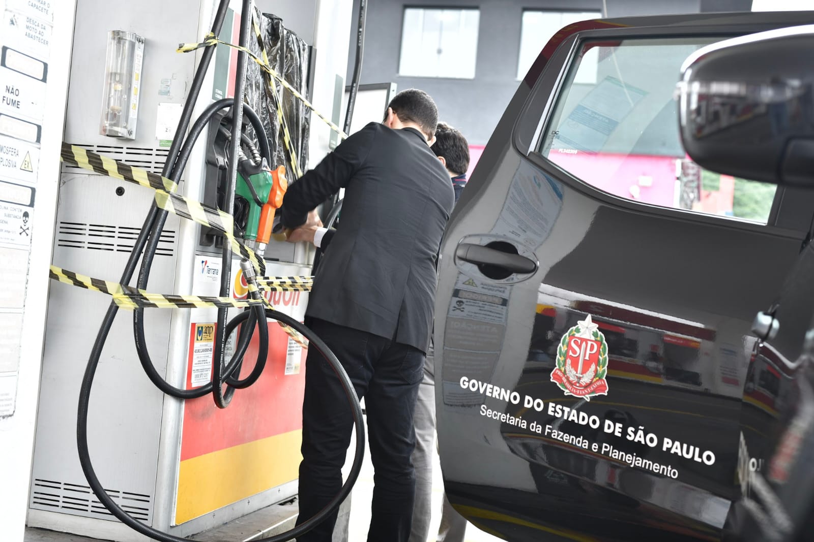 Operação cassa inscrição de 13 postos de combustíveis no Vale do Paraíba