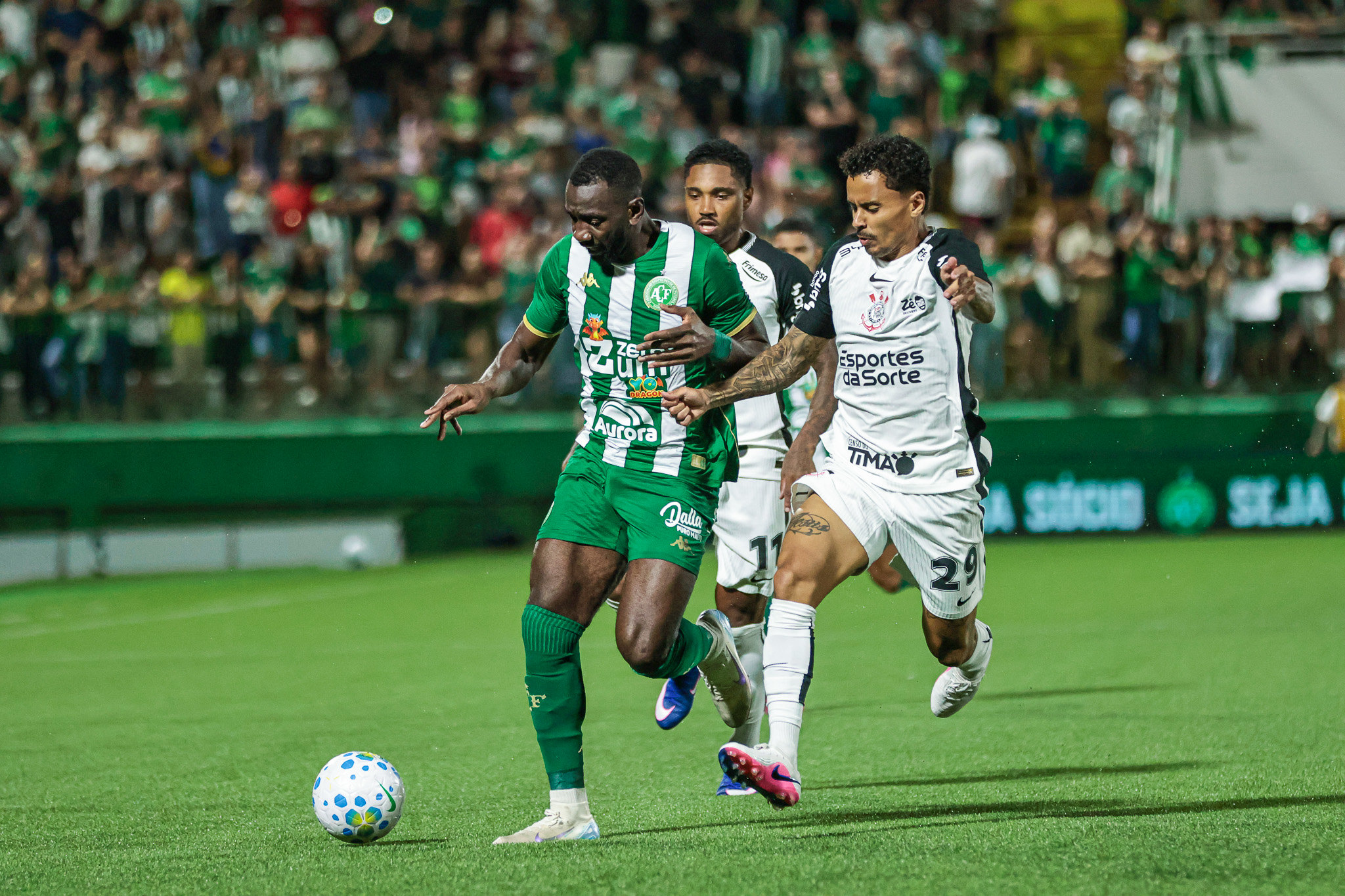 Chape é lanterna, mas já derrotou Corinthians, São Paulo e Santos; relembre