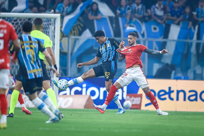 Confusão marca classificação do Grêmio sobre o Inter na Copa do Brasil