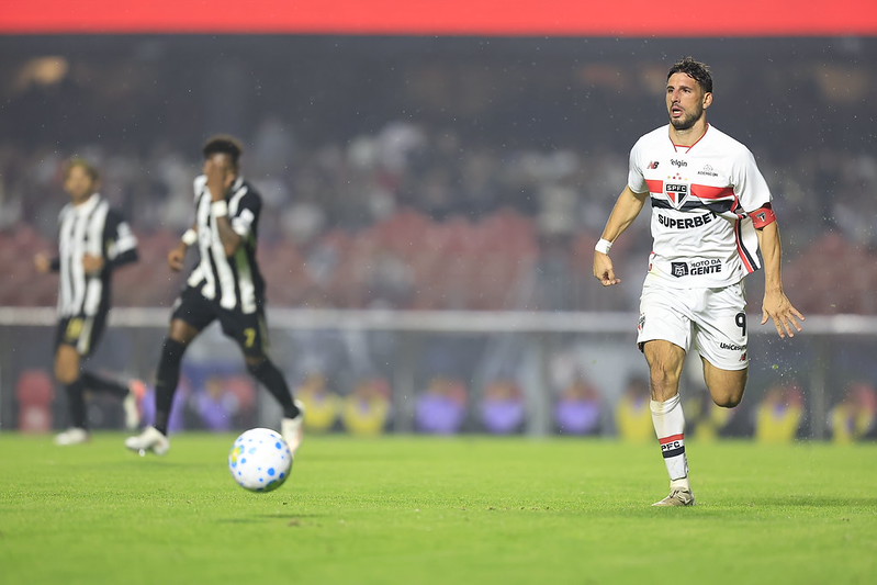 Força máxima? Veja provável escalação do São Paulo para enfrentar o Boca