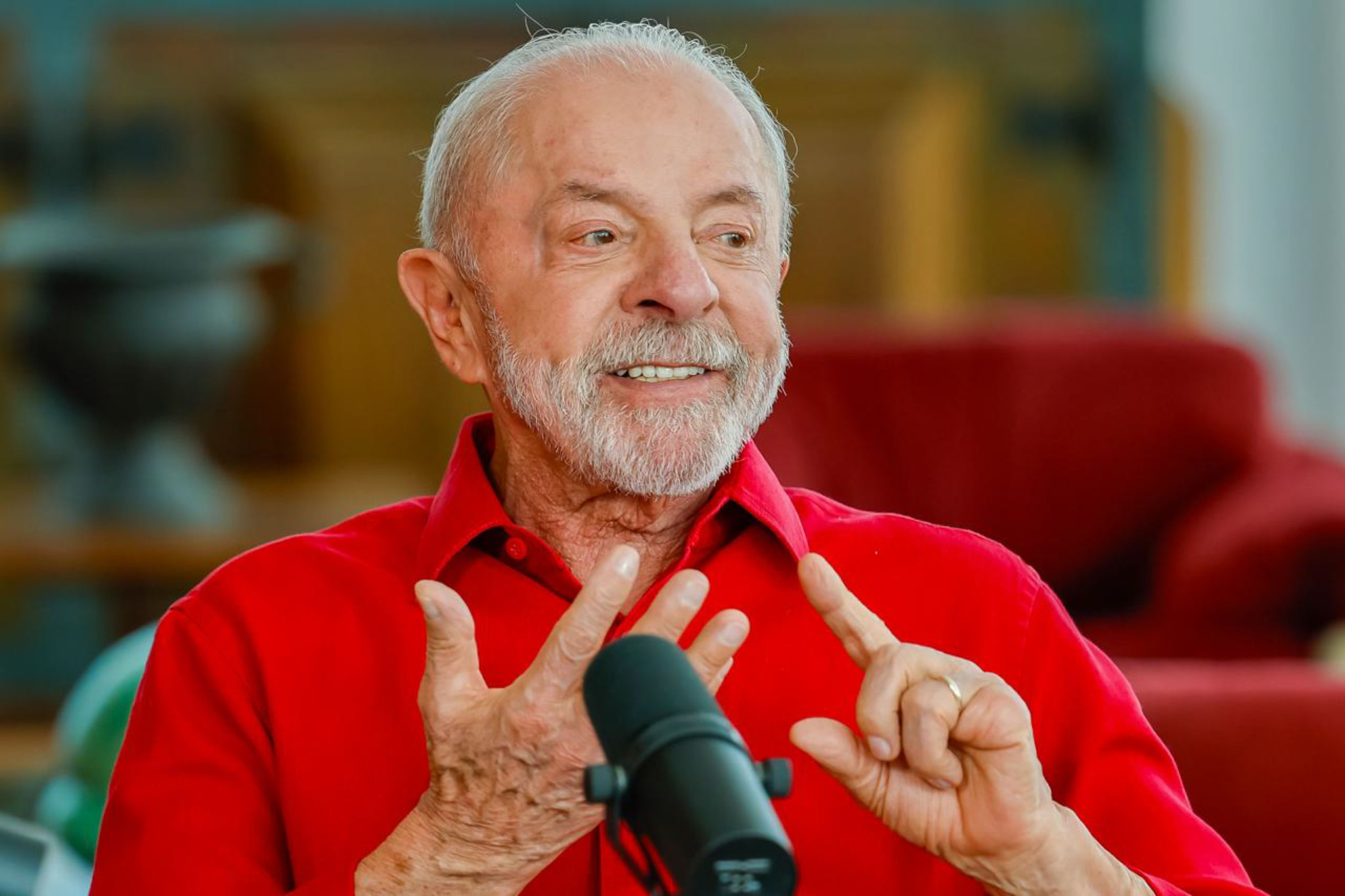 Lula sobre Flávio: "Cadê os R$ 130 milhões que ele pegou do Vorcaro?"