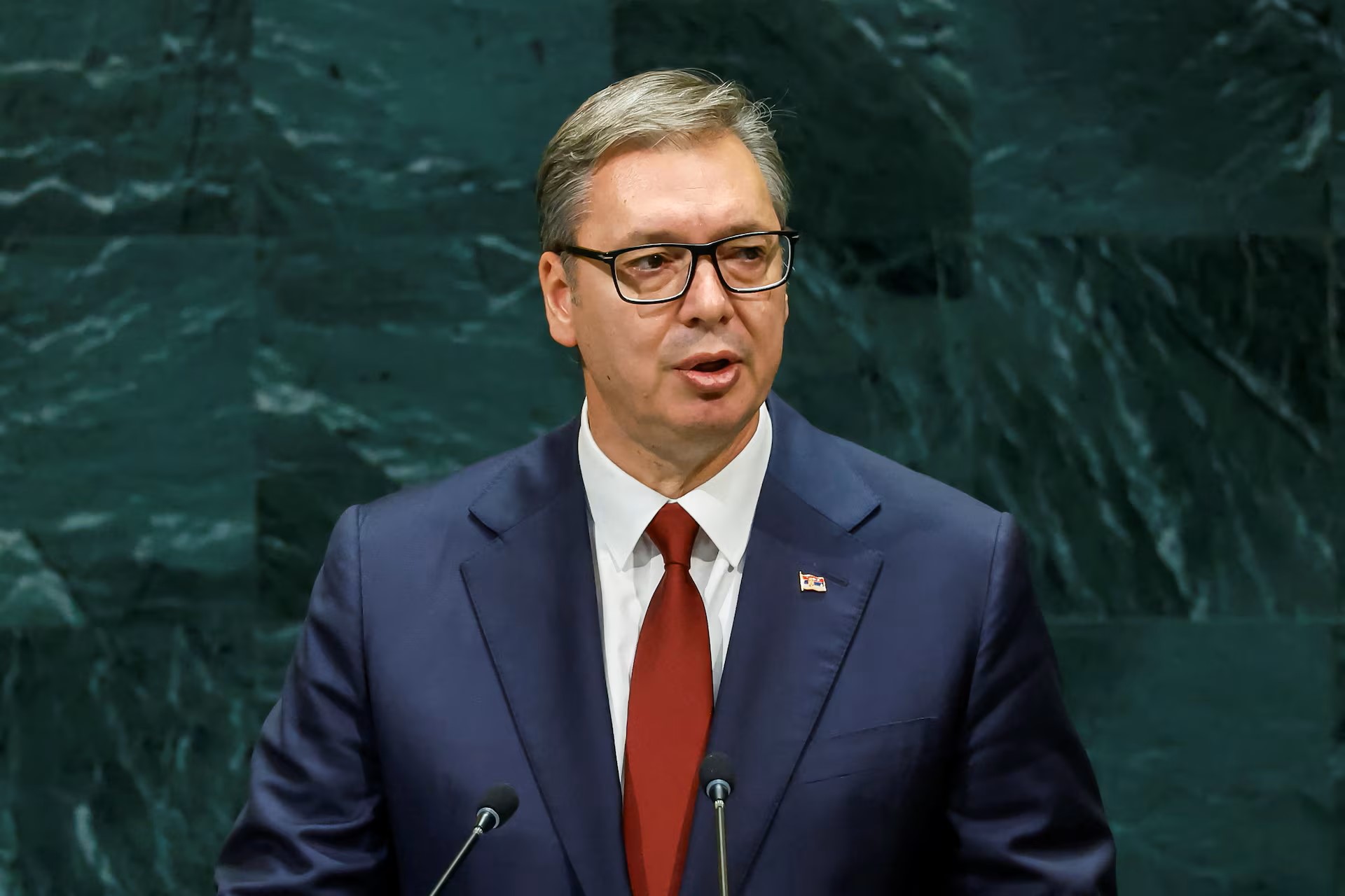 Presidente da Sérvia renuncia para concorrer ao cargo de premiê nas eleições antecipadas