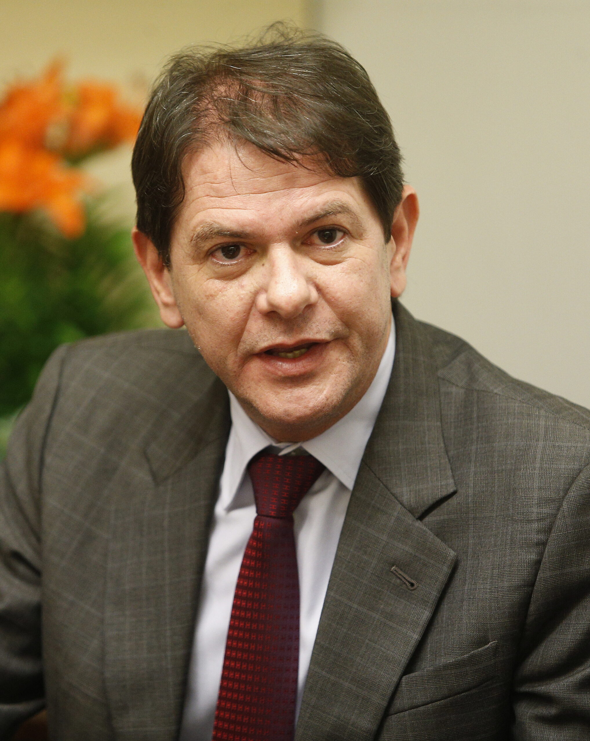 Atlas: Cid tem 26,3% contra 25,7% de Luizianne para o Senado no CE