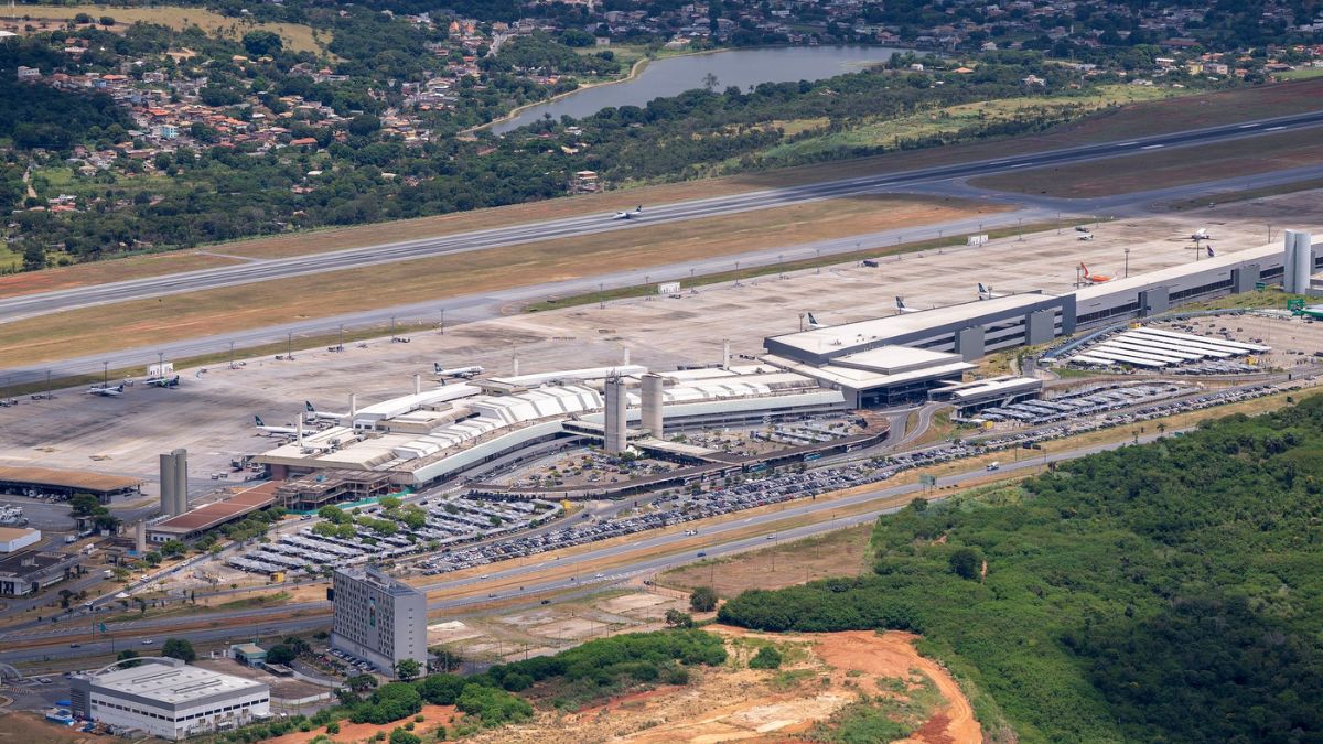 Aeroporto de Confins retoma operação de forma gradual, após interdição