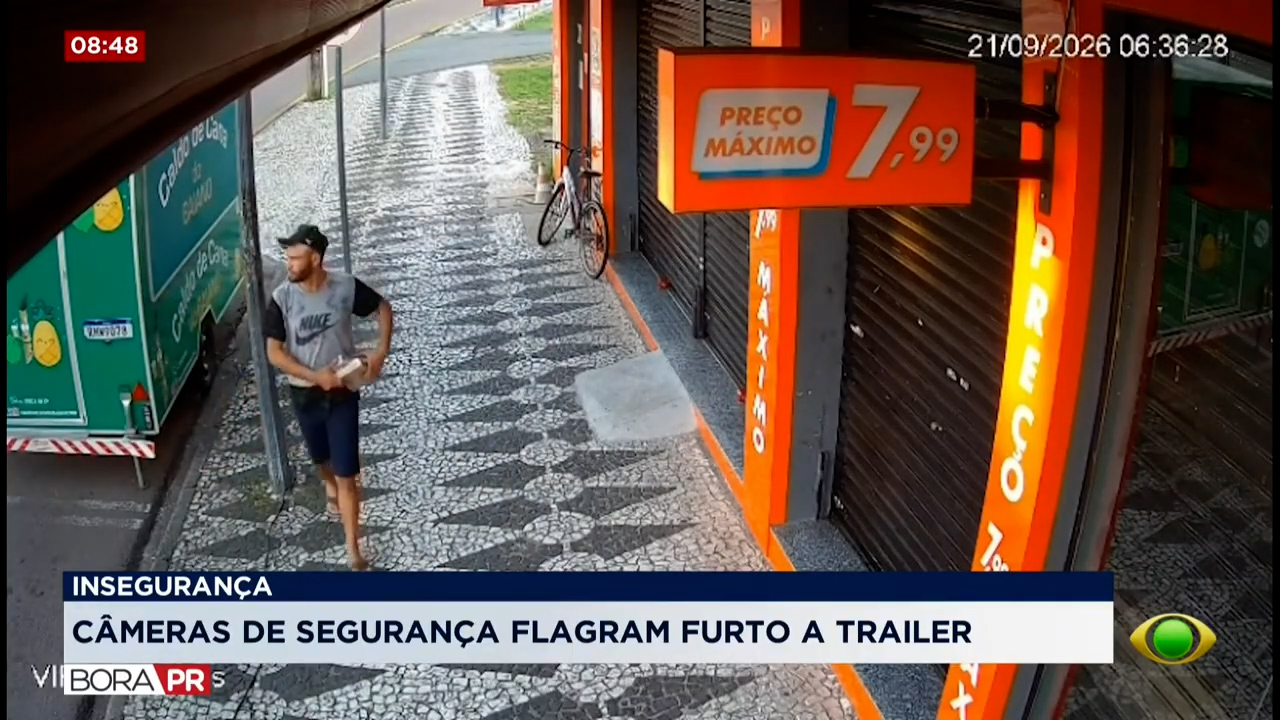 Câmeras flagram trio suspeito de furtar comércio no Pinheirinho