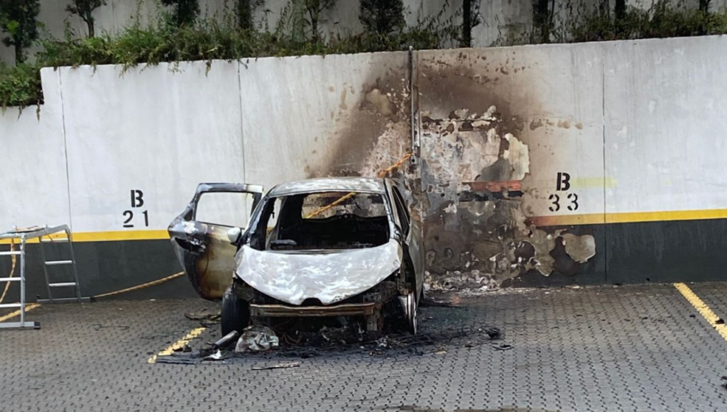 Carro pegou fogo