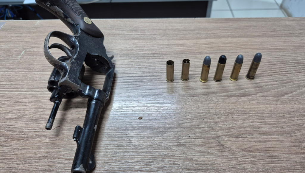 Arma apreendida com Anderson