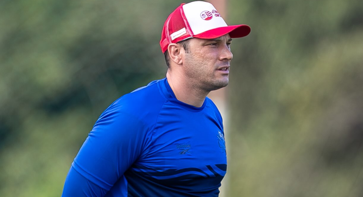 Pivetti Técnico ex-Flamengo estreia no Náutico e vence clássico contra o Sport