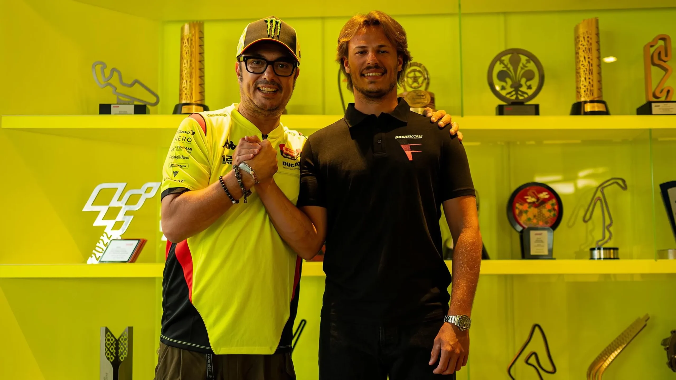 Nicolò Bulega retorna à VR46 e estreia na MotoGP em 2027