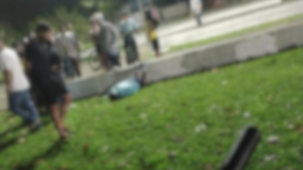 Dupla em motocicleta mata homem a tiros e foge em Pindamonhangaba
