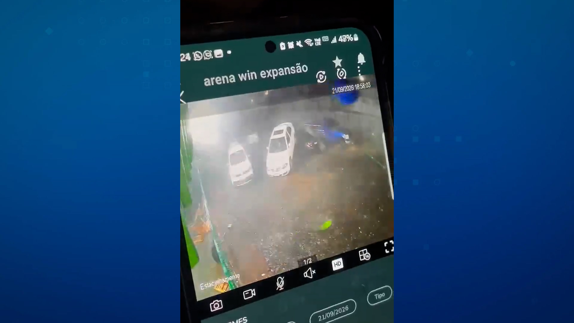 Carro é arrastado pelo vento durante temporal em Francisco Beltrão