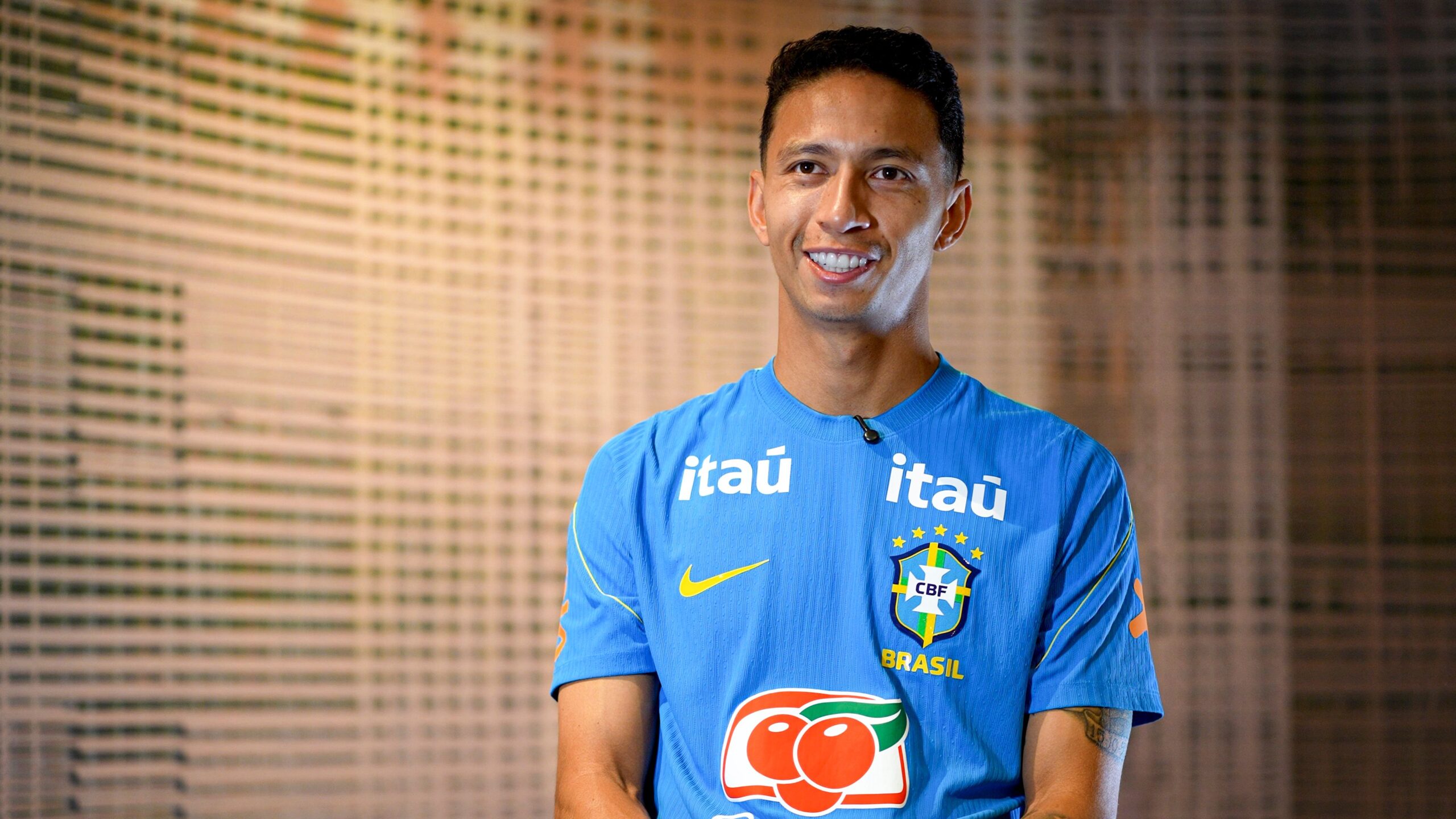 Mauro Jr. revela inspiração em lendas da Seleção e projeta amistosos