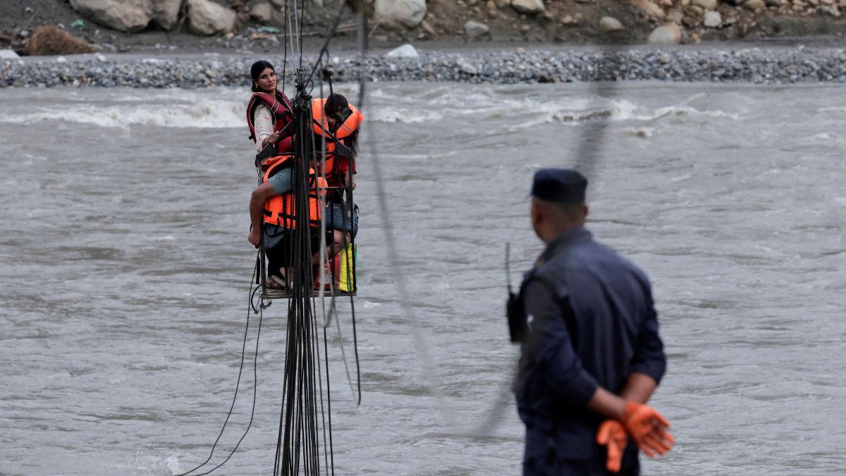Chuvas provocam avalanches e deixam mortos no Nepal