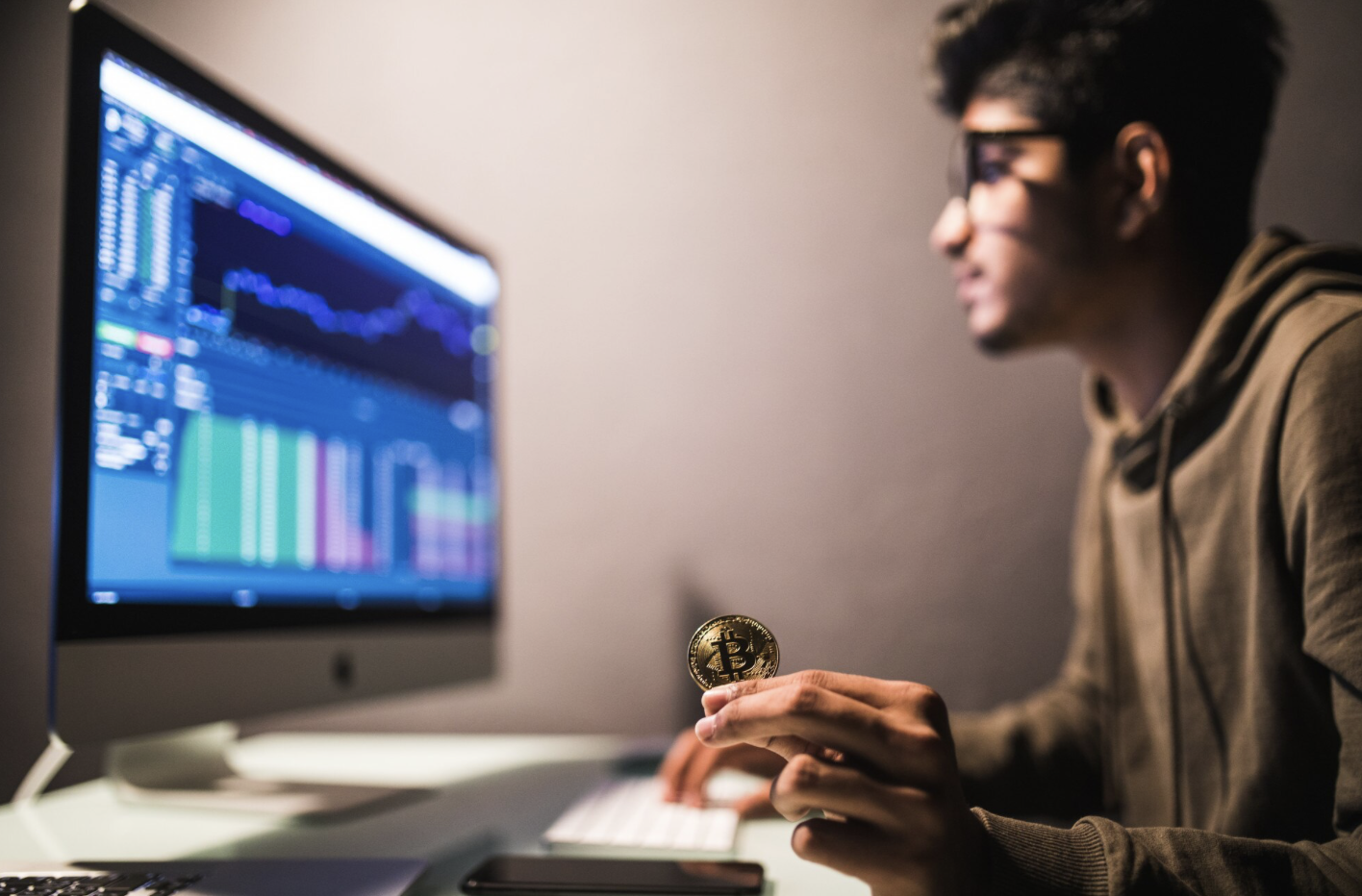 DeFi Staking: como funciona, riscos e cuidados antes de investir