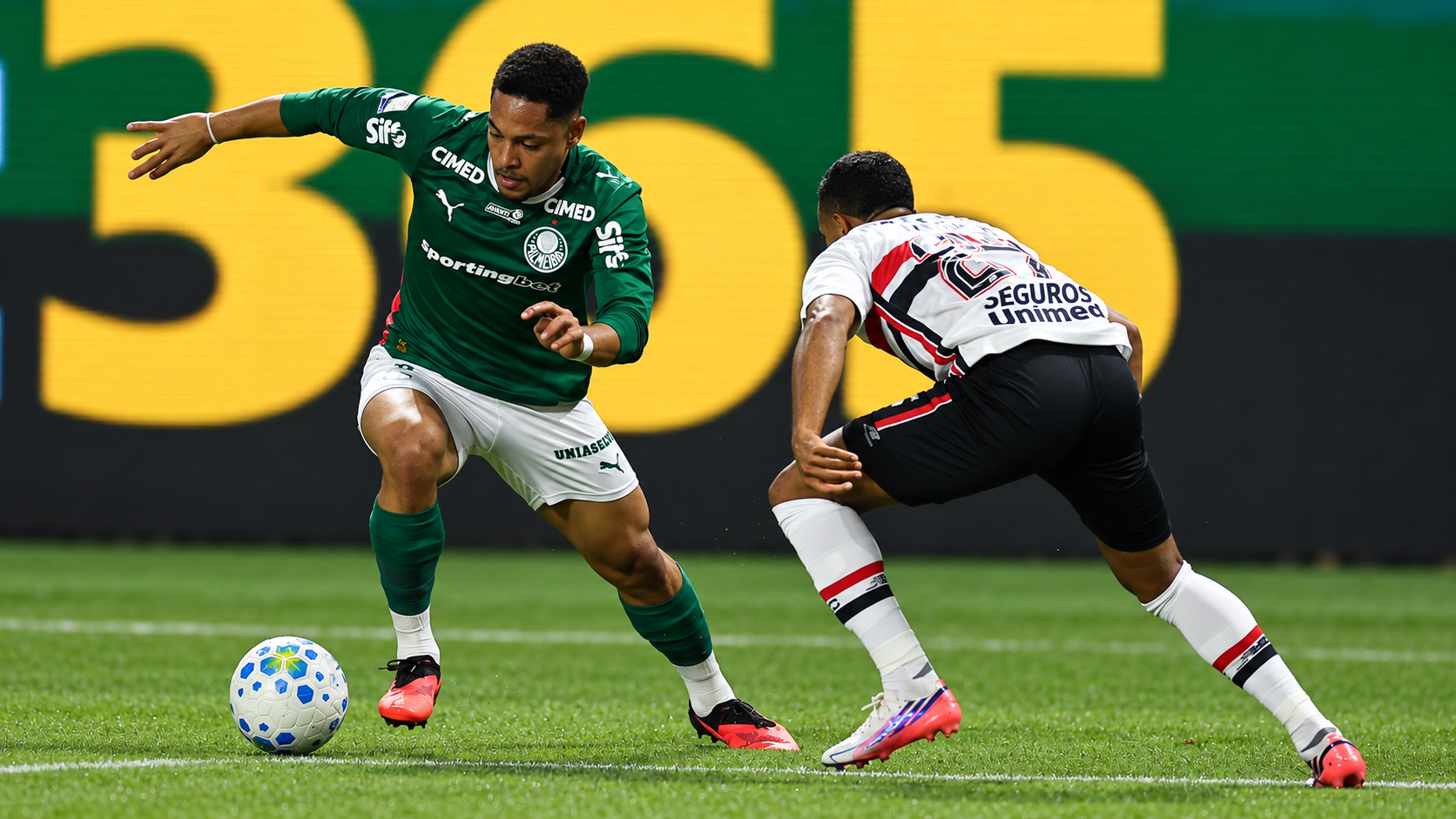 Vitor Roque celebra fim de jejum pelo Palmeiras e foca na Libertadores