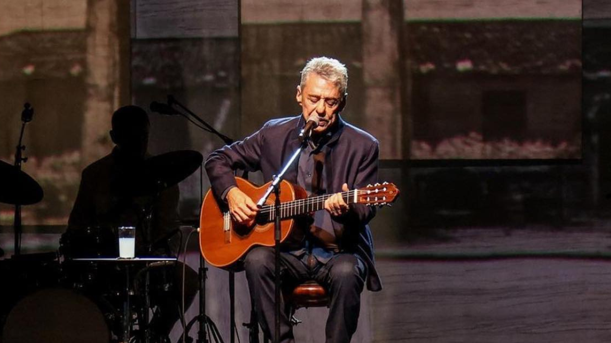 Chico Buarque é ameaçado na web: entenda crimes de informática