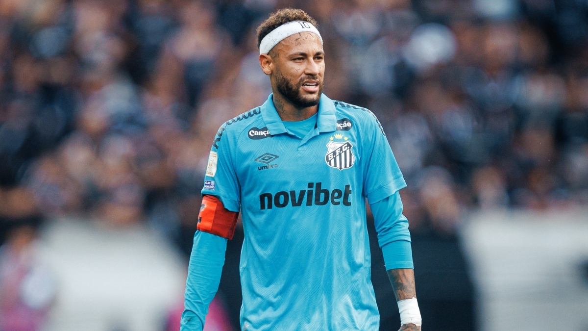 Neymar fala sobre lesão e detona gramado da Vila Belmiro; veja