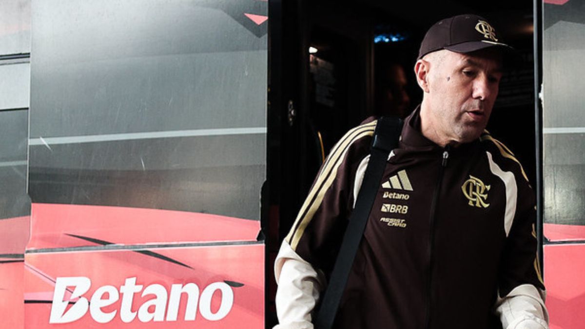 Leonardo Jardim explica melhora do Flamengo em segundo tempo na altitude