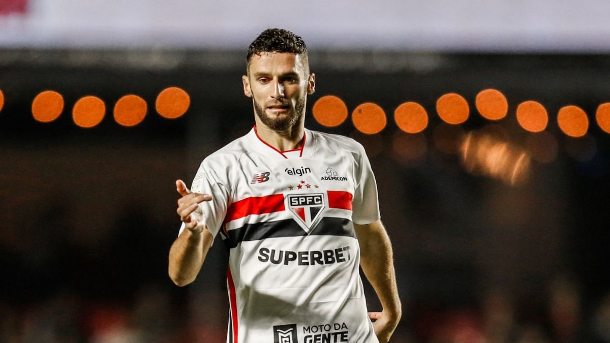 Domingos Duarte fará cirurgia no joelho e vira desfalque no São Paulo