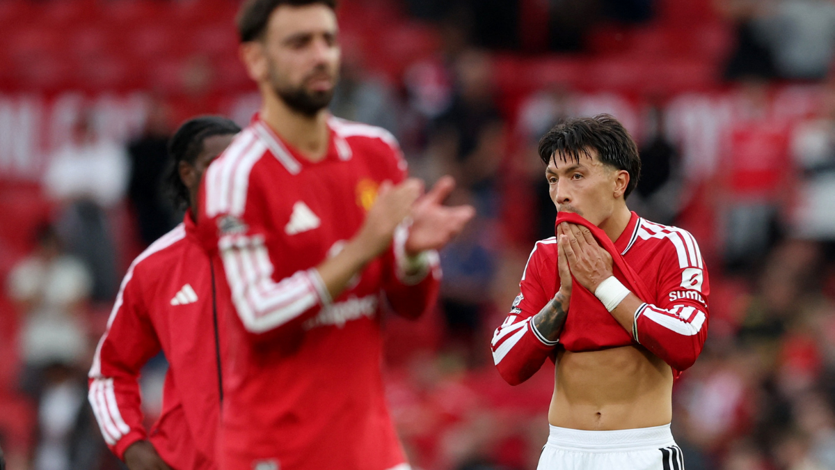 Jogador do Manchester United desabafa após erro de arbitragem em clássico