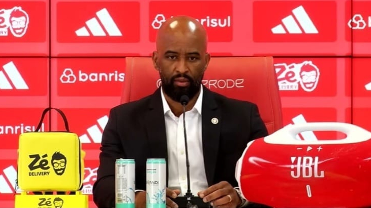 Fabinho Soldado explica permanência de Pezzolano no Internacional