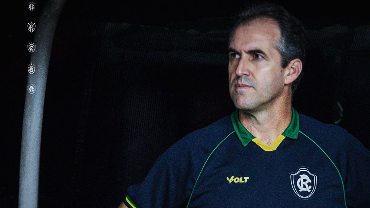 Remo anuncia demissão de Léo Condé após derrota para o Bahia