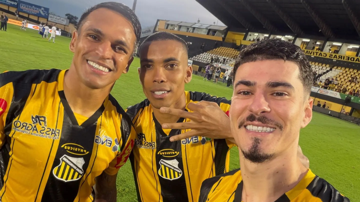 Ex-Palmeiras faz golaço e mantém Novorizontino na cola do líder da Série B