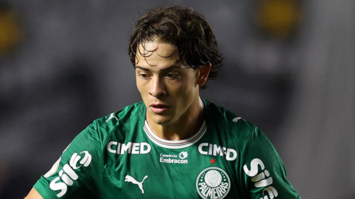 Giay encerra jejum de quase 100 jogos e marca pelo Palmeiras